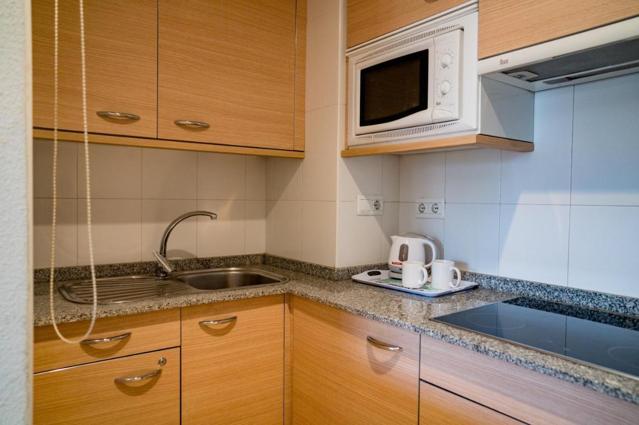 Compostela Aparthotel 3*